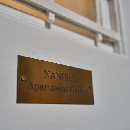 Nanirol Apartment At Gellert Bath Budapest Kültér fotó