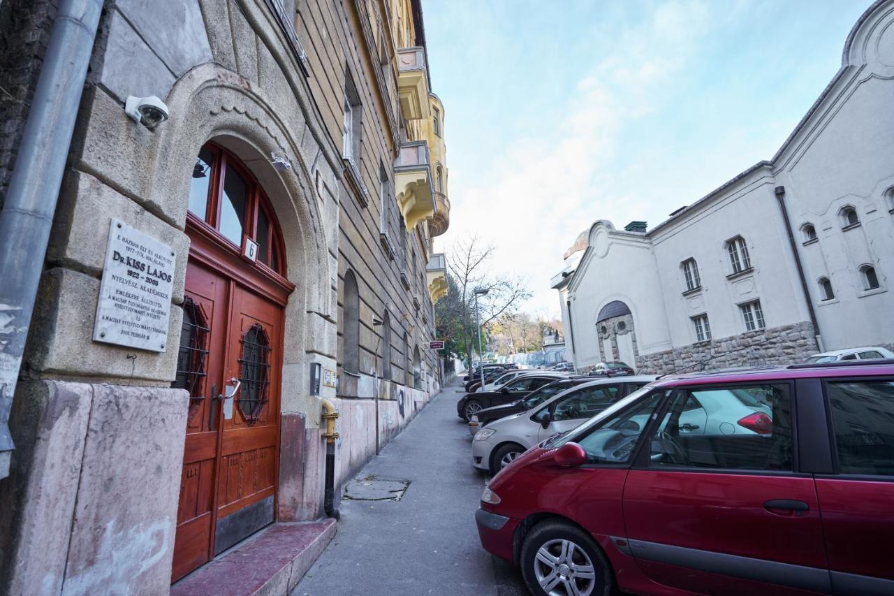 Nanirol Apartment At Gellert Bath Budapest Kültér fotó