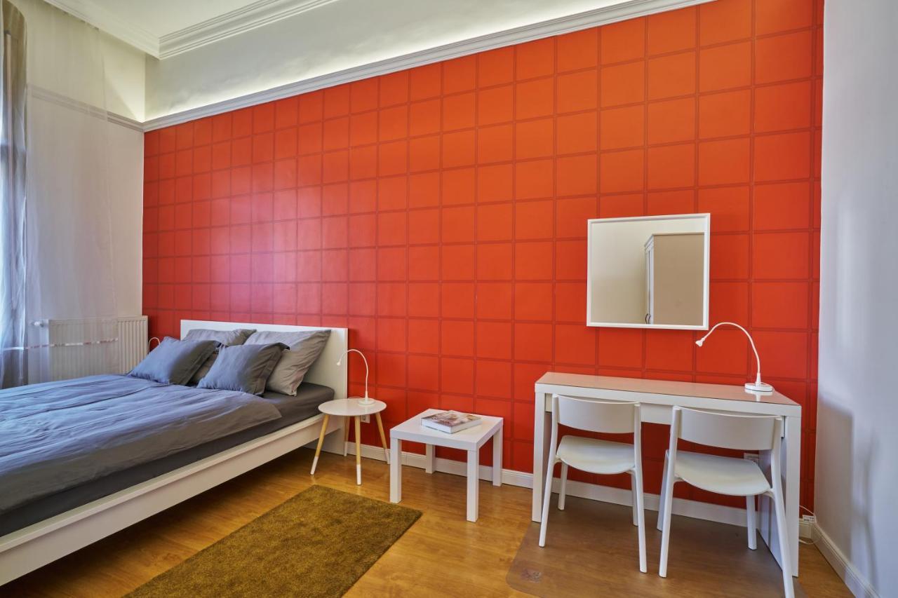 Nanirol Apartment At Gellert Bath Budapest Kültér fotó