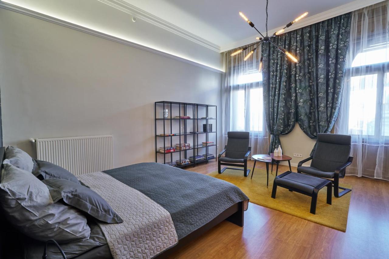 Nanirol Apartment At Gellert Bath Budapest Kültér fotó