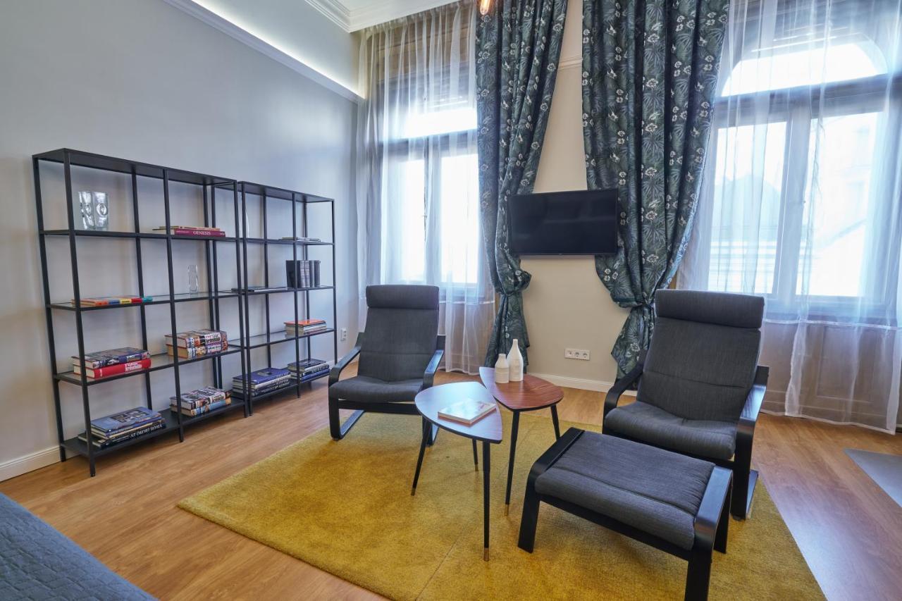 Nanirol Apartment At Gellert Bath Budapest Kültér fotó