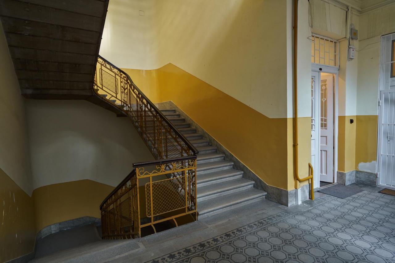 Nanirol Apartment At Gellert Bath Budapest Kültér fotó